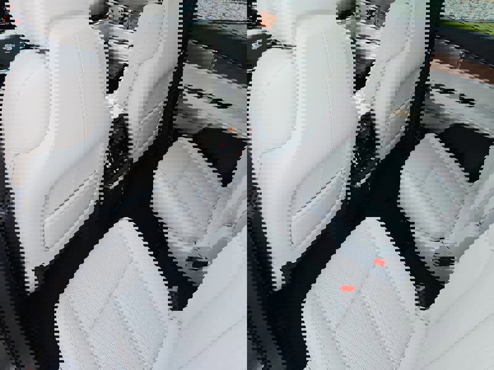 Used 2026 Cadillac Vistiq Luxury w/ LPO, Floor Liner Package image 18