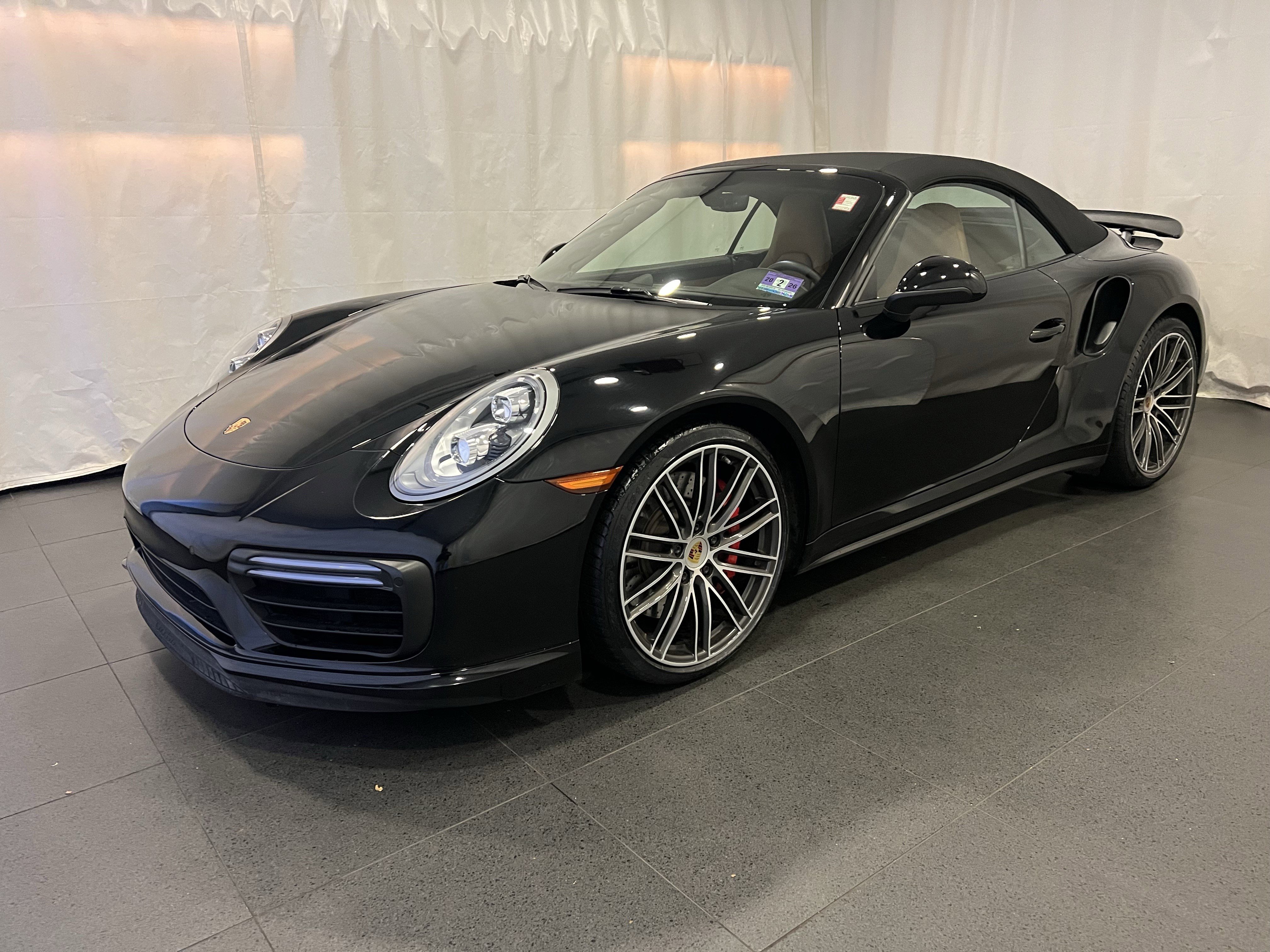 Certified 2019 Porsche 911 Turbo image 1