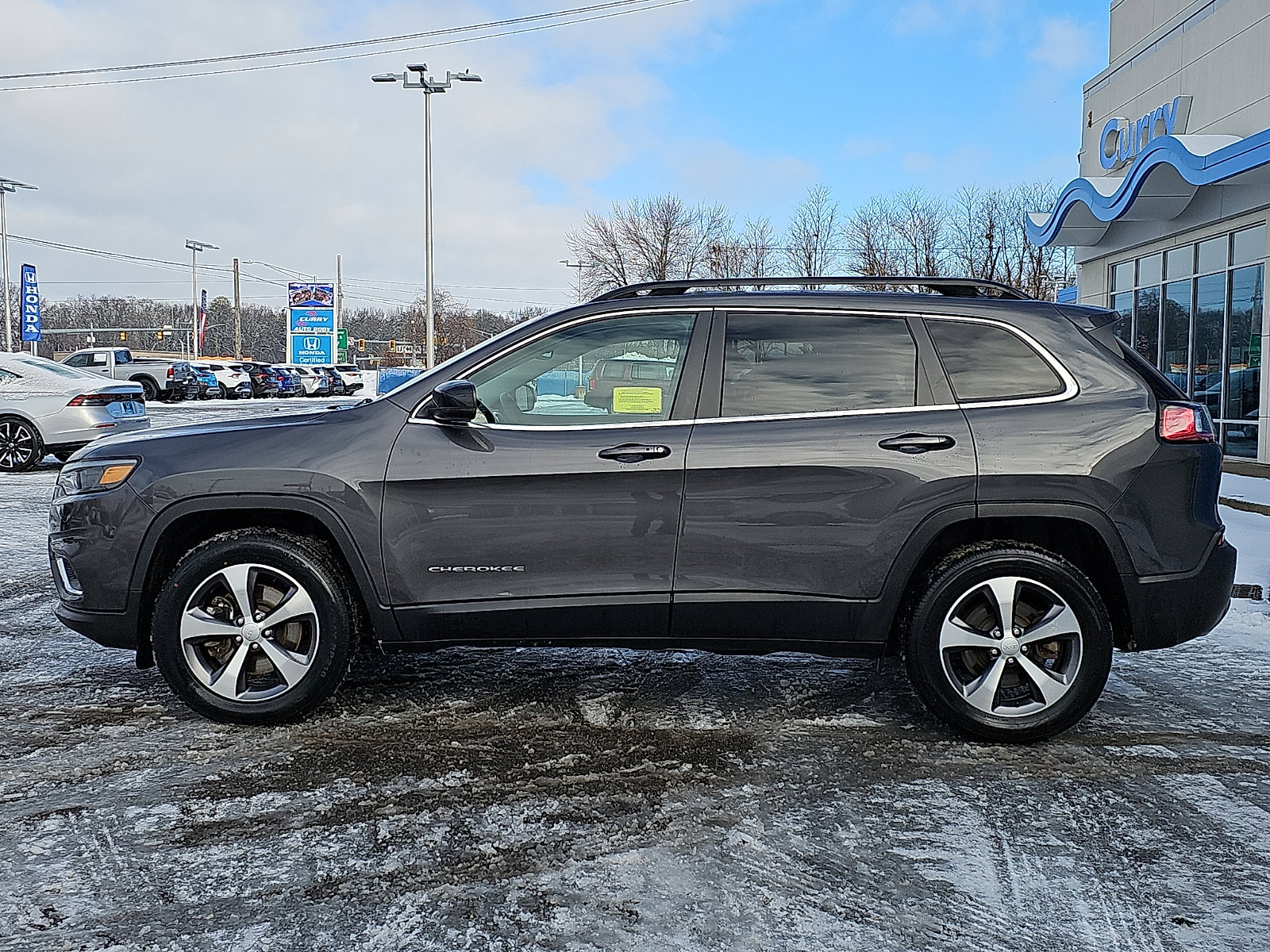 Used 2022 Jeep Cherokee Limited image 7