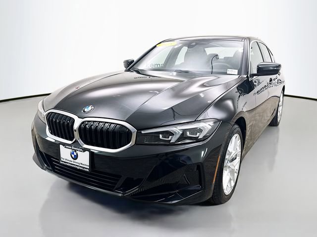 Used 2025 BMW 330i xDrive Sedan w/ Premium Package AWD/4WD image 3