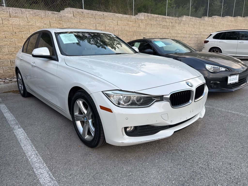 Used 2014 BMW 320i Sedan image 2