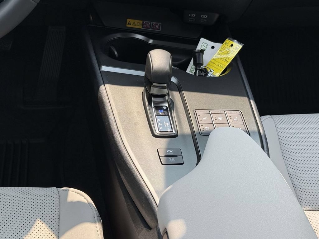 Used 2025 Lexus UX 300h AWD w/ Accessory Package (Z1) image 20