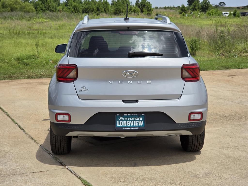 New 2026 Hyundai Venue SEL FWD image 4