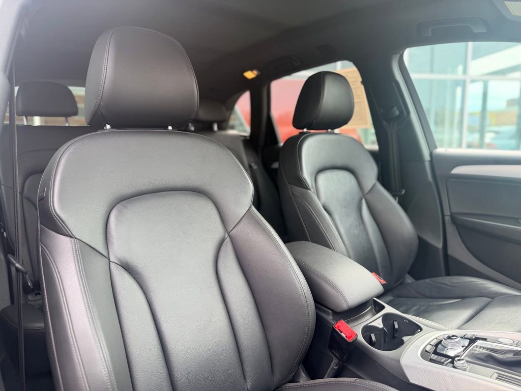 Used 2017 Audi Q5 2.0T Premium Plus w/ Technology Package image 22