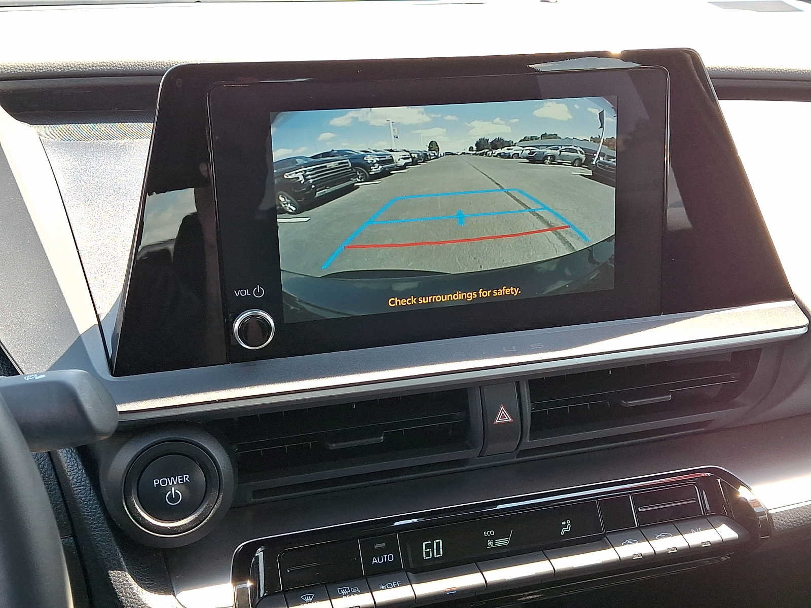 Used 2025 Toyota Prius LE FWD image 17