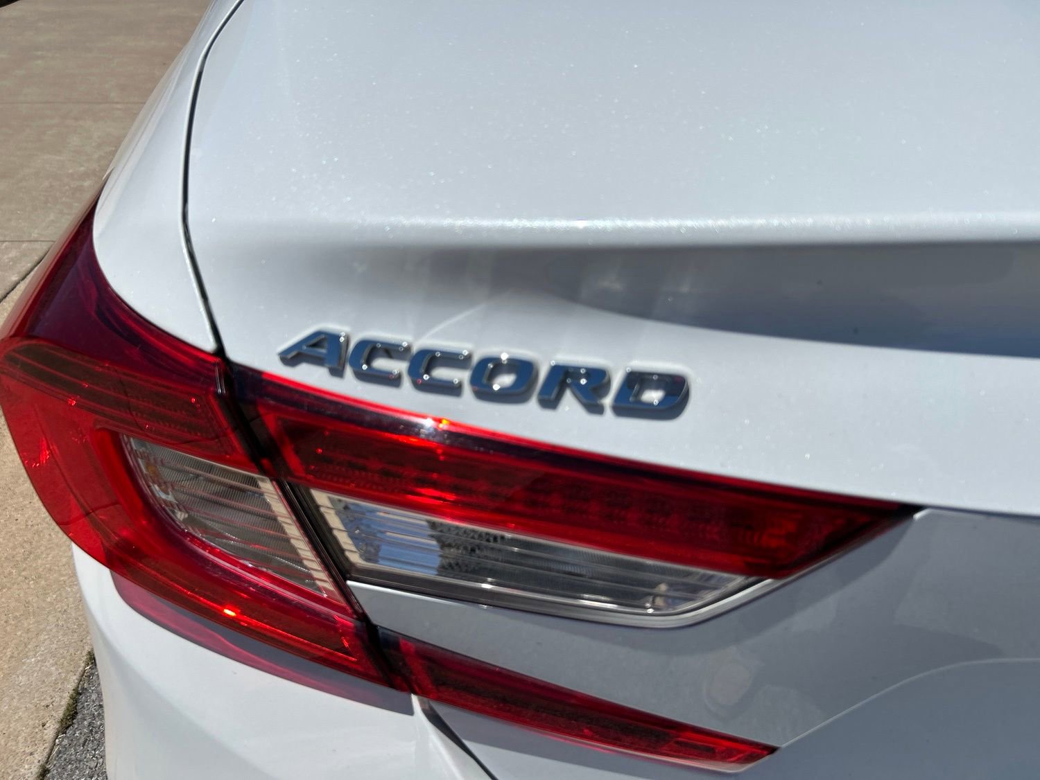 Used 2019 Honda Accord Touring image 10
