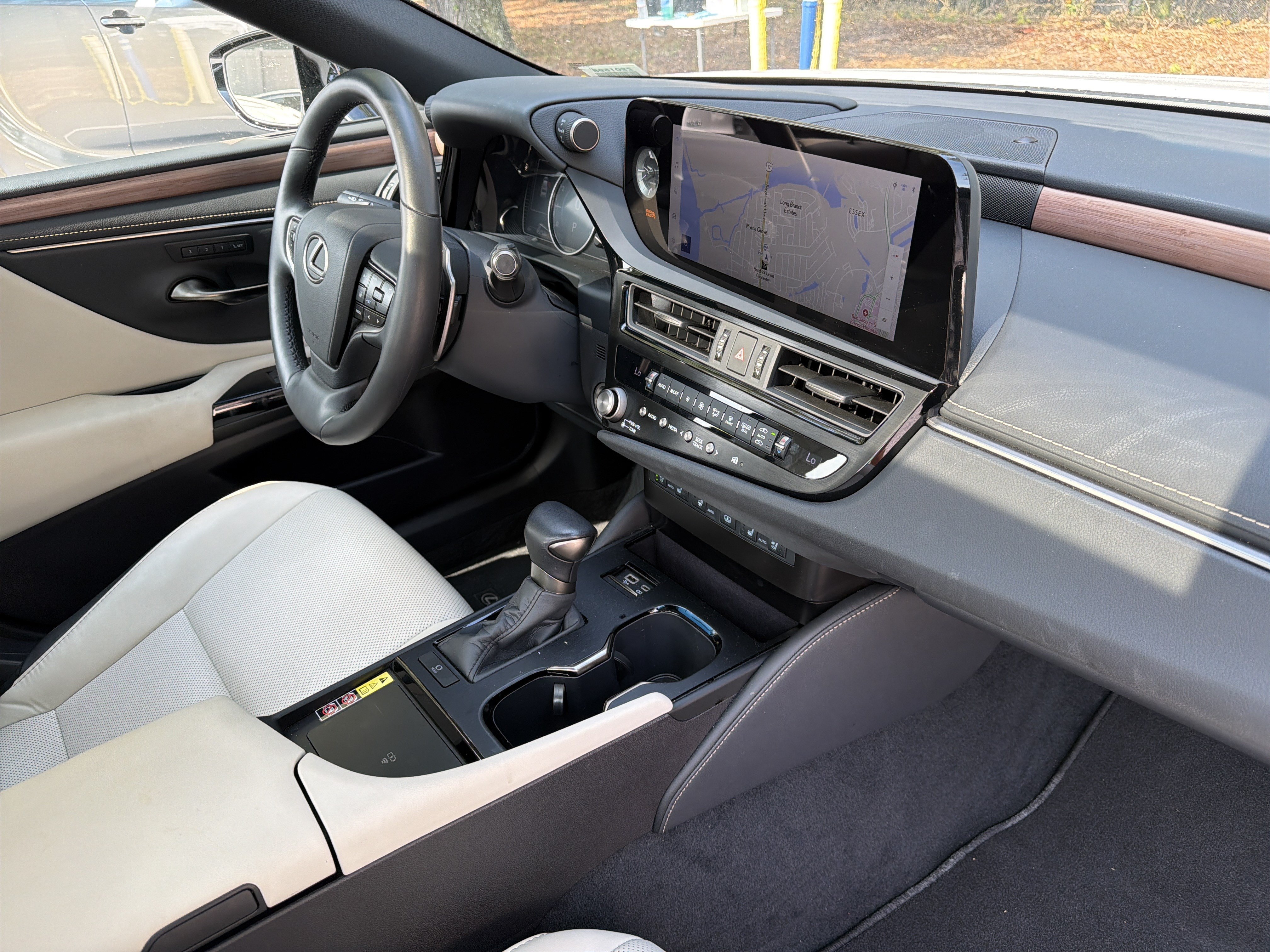 Used 2025 Lexus ES 350 w/ Premium Package FWD image 42