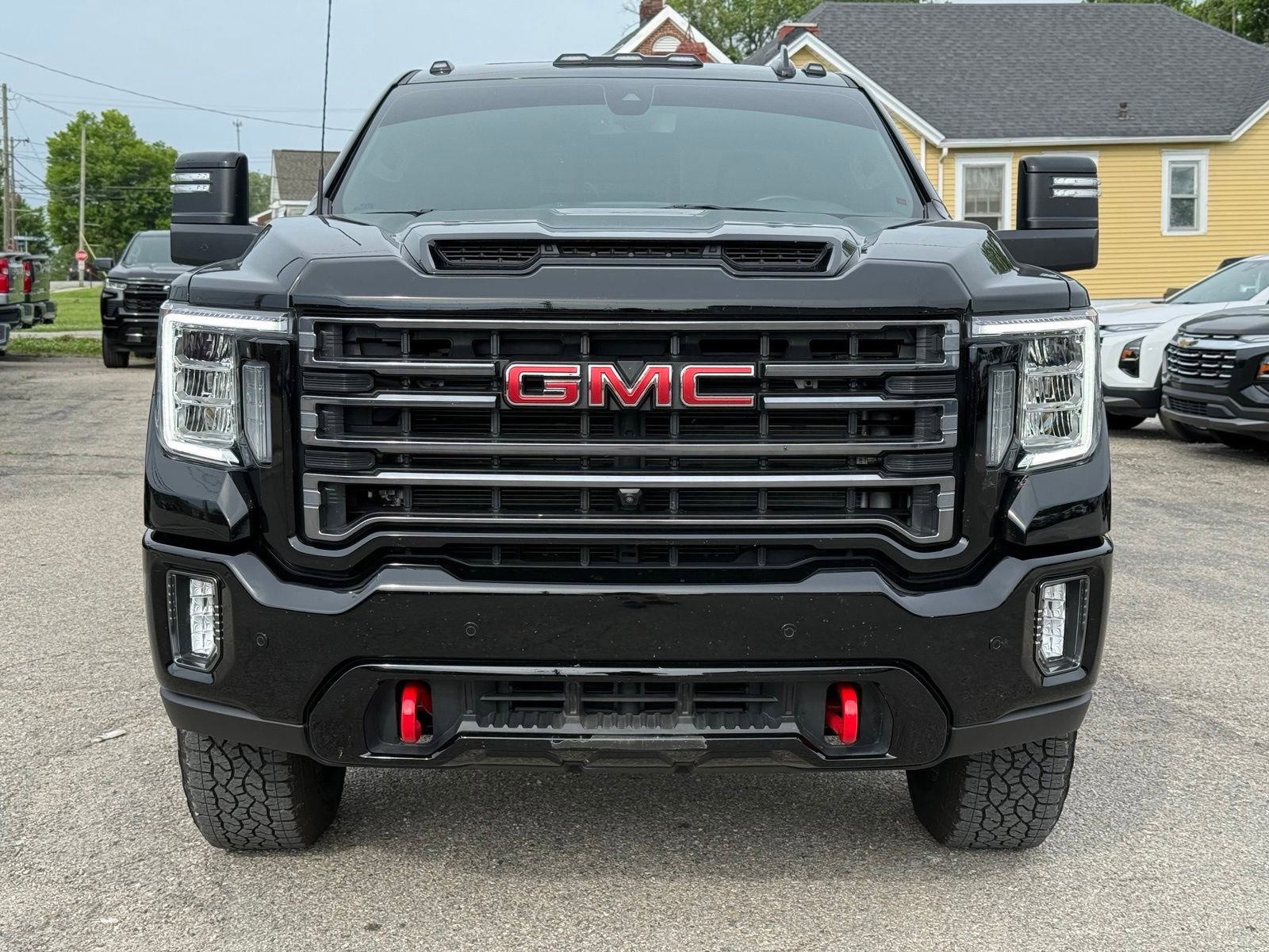 Used 2023 GMC Sierra 3500 AT4 w/ AT4 Preferred Package AWD/4WD image 9