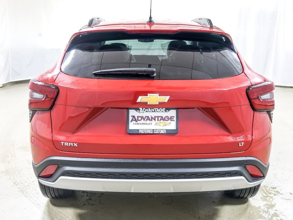 New 2026 Chevrolet Trax LT w/ Driver Confidence Package FWD image 7