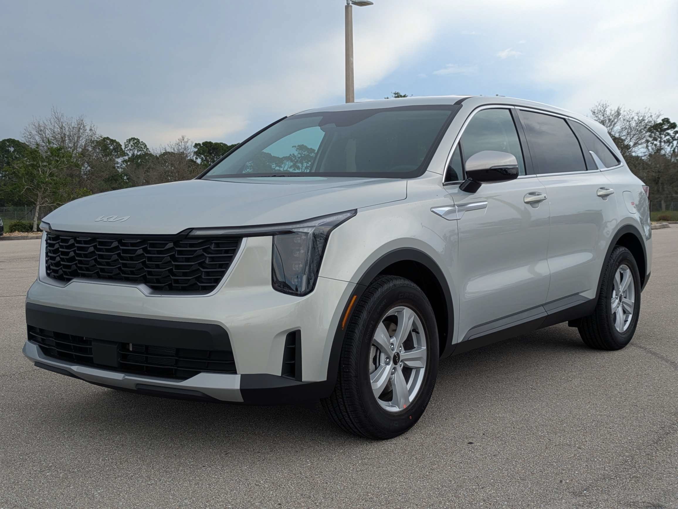 New 2026 Kia Sorento LX FWD image 9