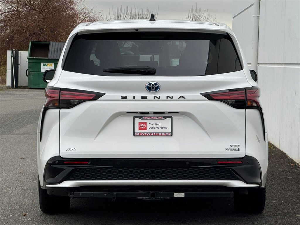 Certified 2024 Toyota Sienna XSE image 6