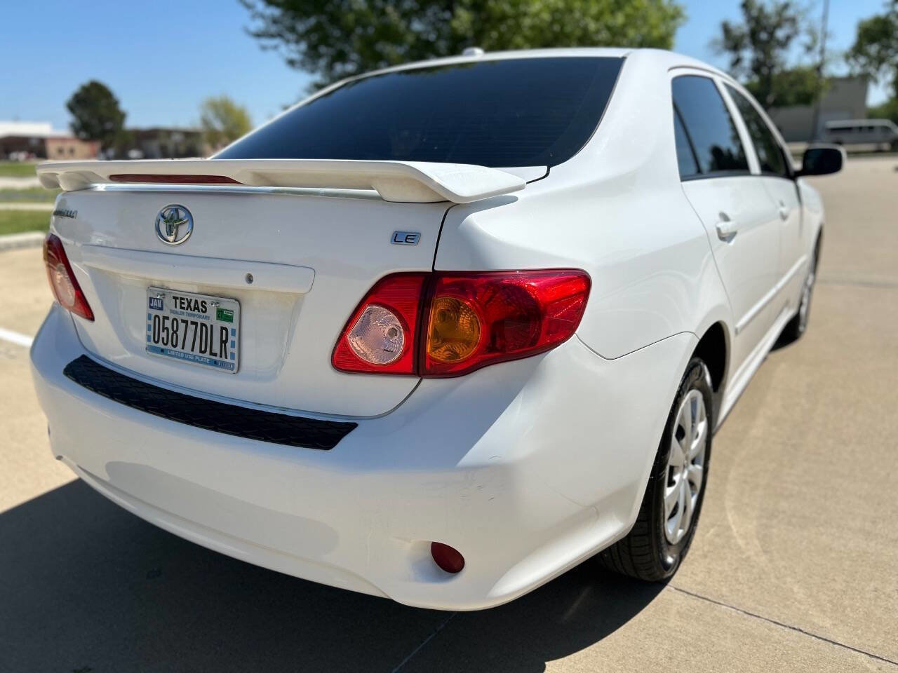Used 2010 Toyota Corolla LE FWD image 6