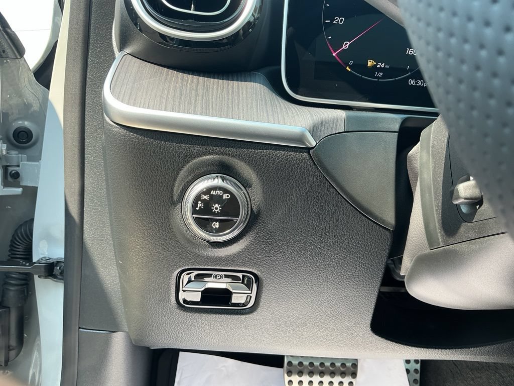 New 2026 Mercedes-Benz C 300 4MATIC Sedan image 14