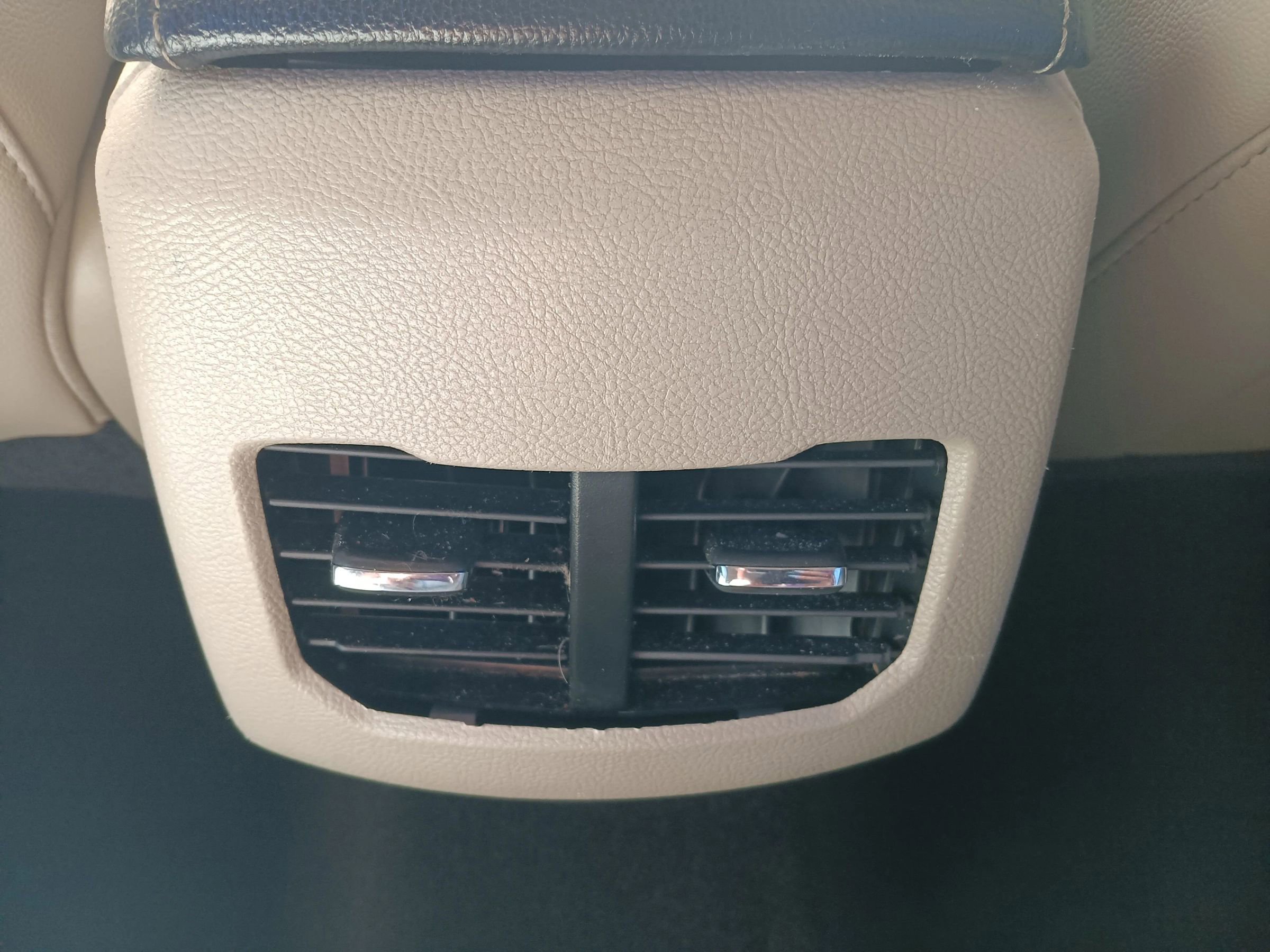 Used 2019 Ford Fusion SEL image 22