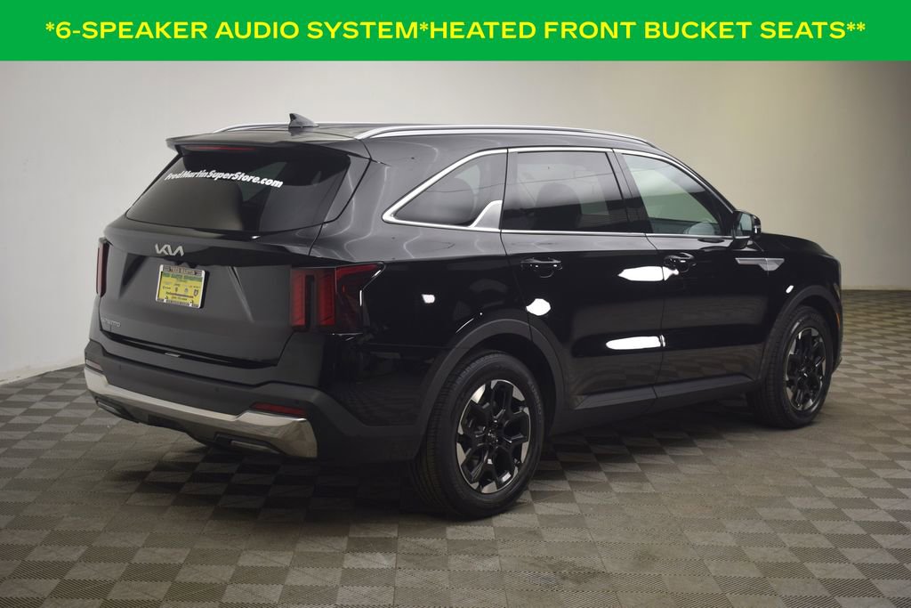 Used 2024 Kia Sorento S image 7