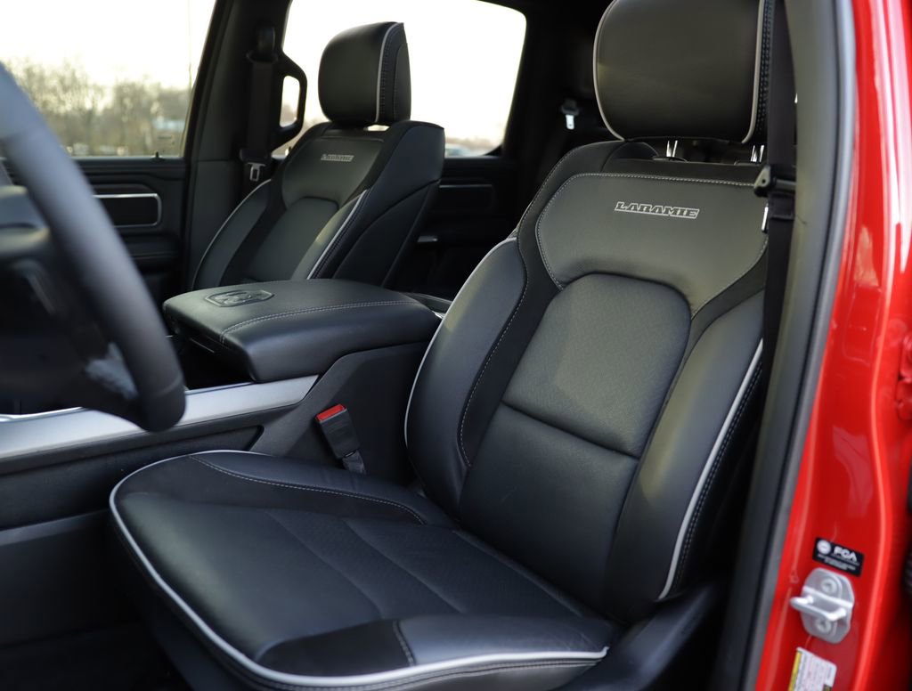 Used 2025 RAM 1500 Laramie w/ Night Edition image 23