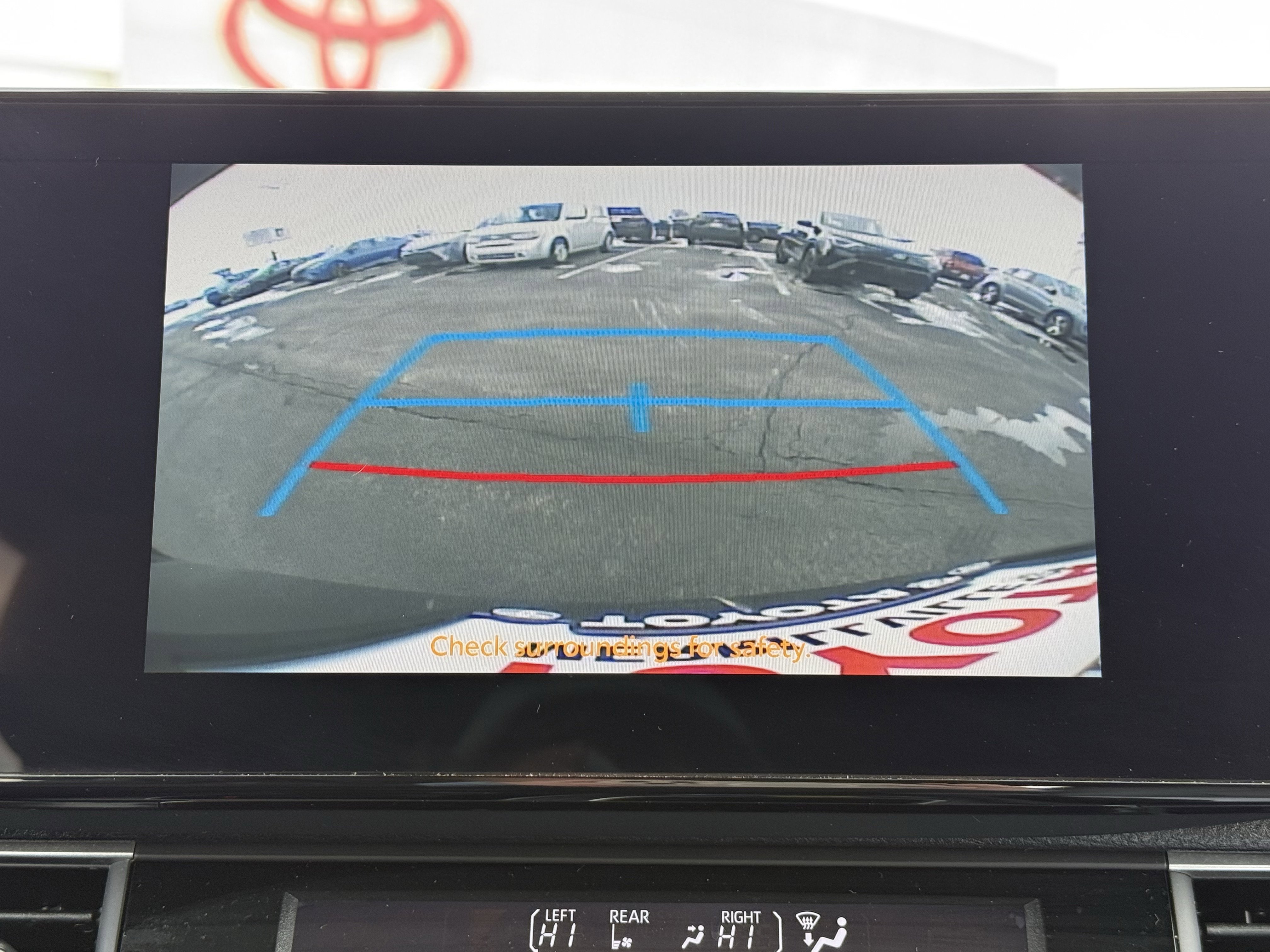 Used 2025 Toyota Sienna XLE image 31