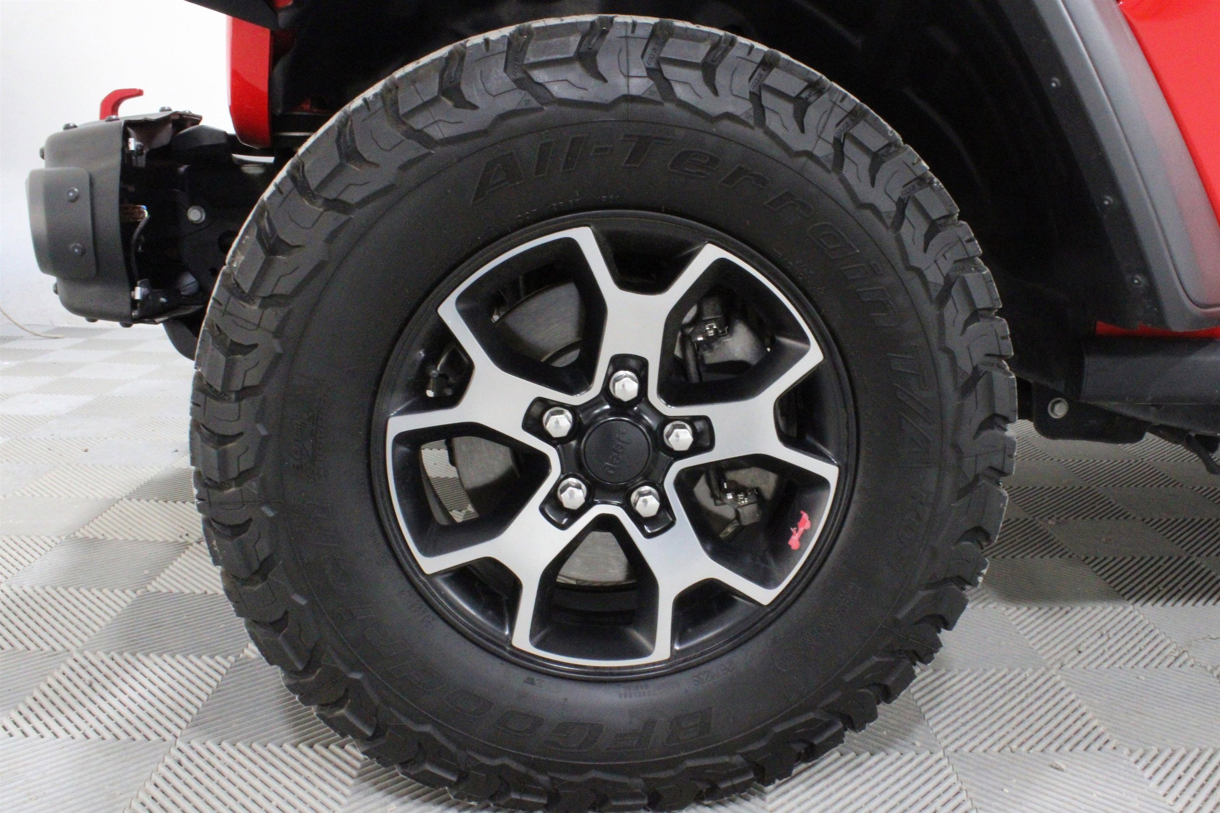 Used 2018 Jeep Wrangler Unlimited Rubicon AWD/4WD image 32