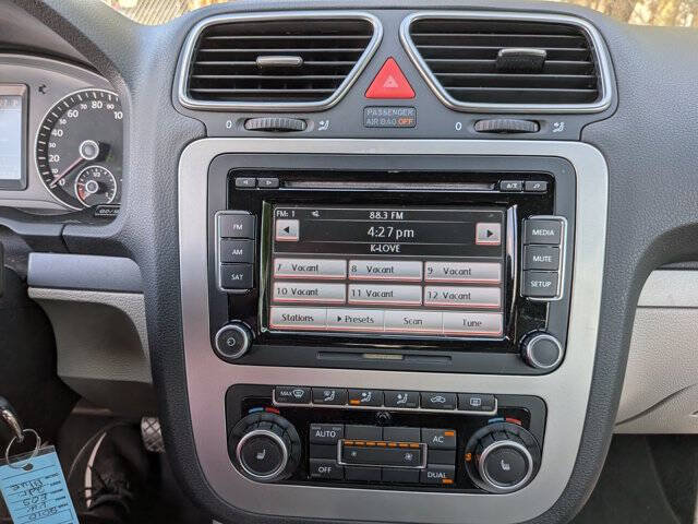 Used 2010 Volkswagen Eos Komfort FWD image 21