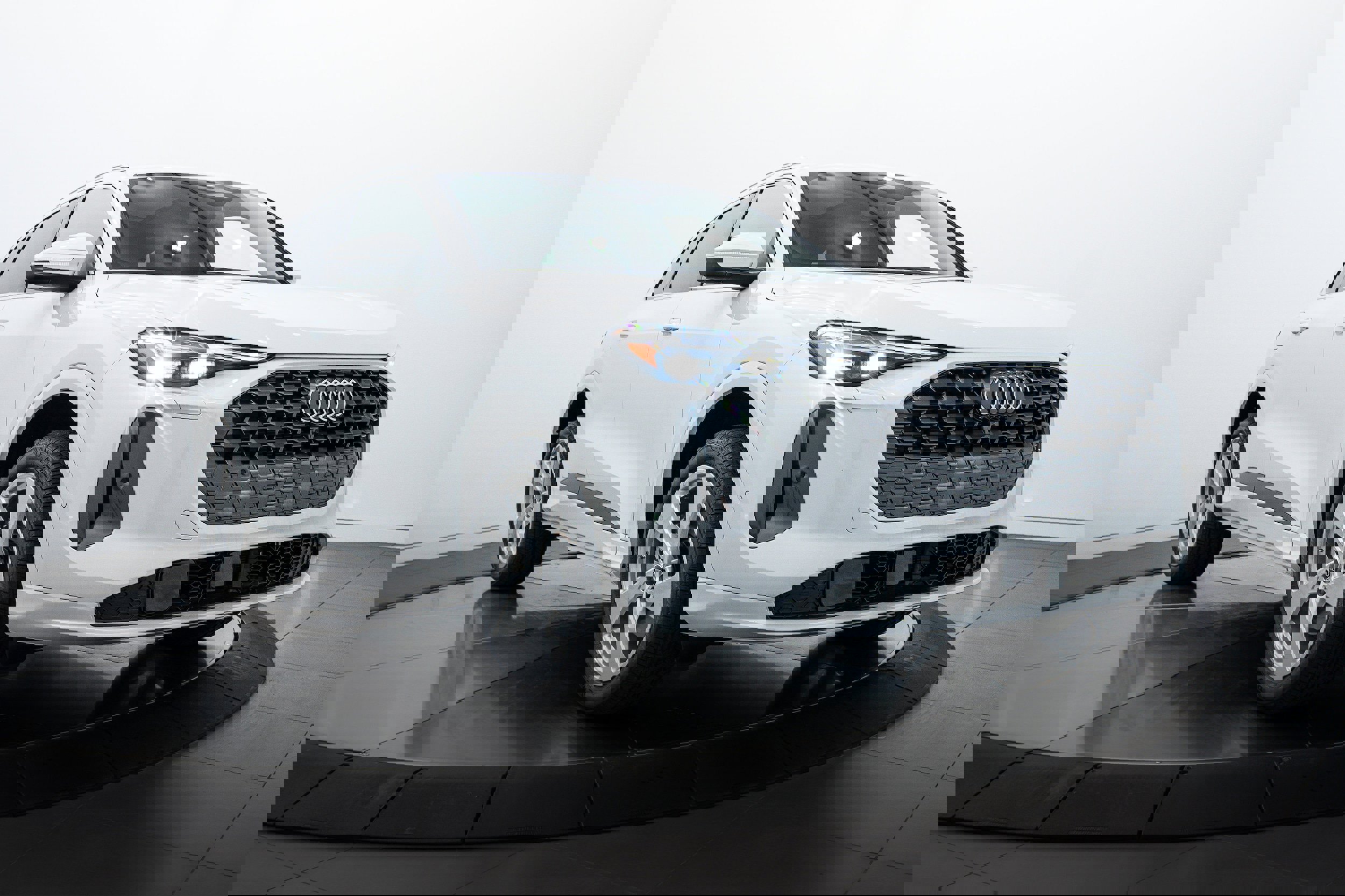 New 2025 Audi Q5 Premium Plus image 2