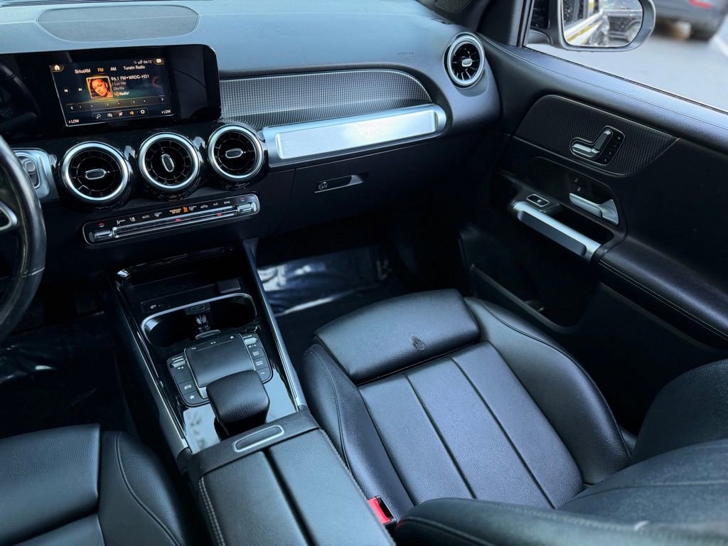 Used 2023 Mercedes-Benz GLB 250 4MATIC image 41