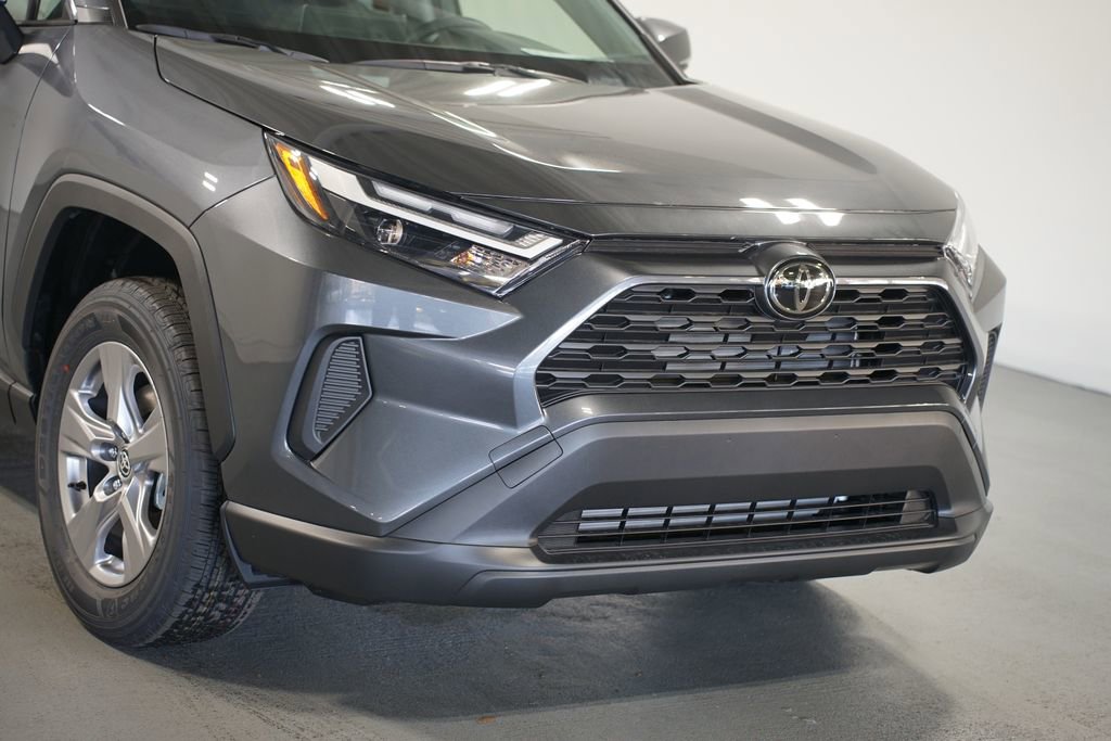 New 2025 Toyota RAV4 XLE image 4