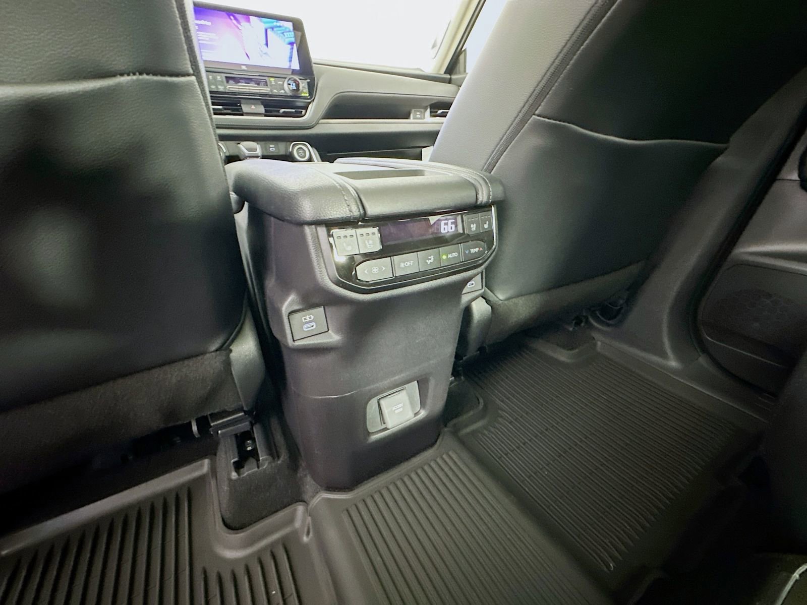 New 2026 Toyota Grand Highlander Platinum AWD/4WD image 35