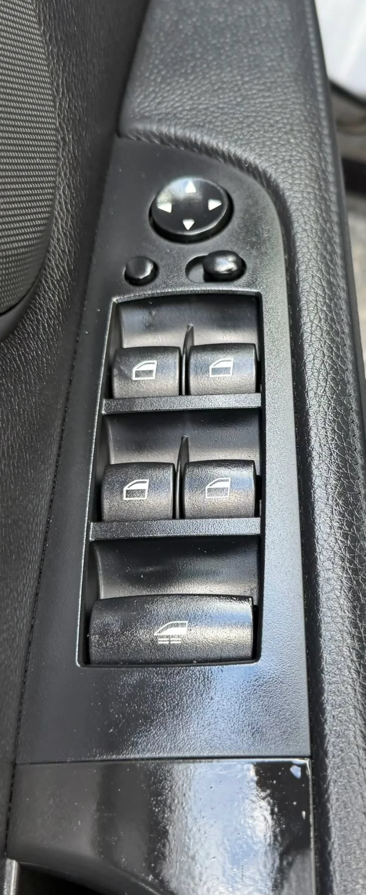 Used 2013 BMW 328i Convertible RWD image 31