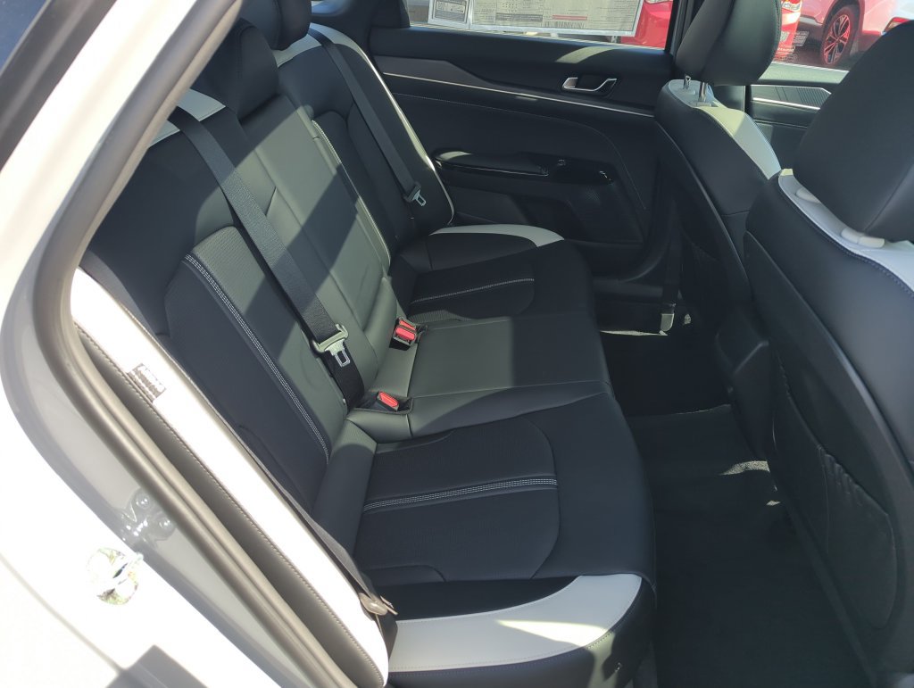 New 2027 Kia K5 GT-Line image 33