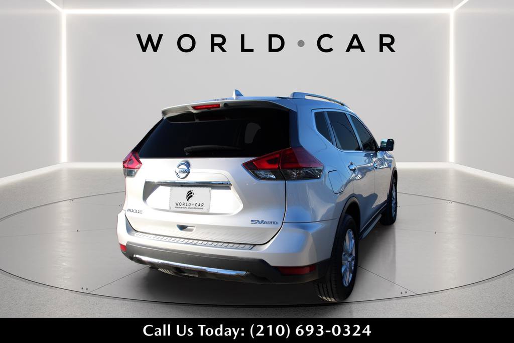 Used 2017 Nissan Rogue SV w/ SV Premium Package AWD/4WD image 5