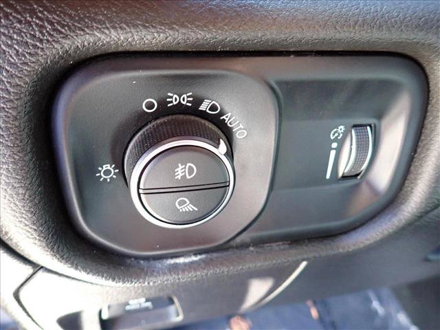 Used 2022 RAM 1500 Big Horn AWD/4WD image 11