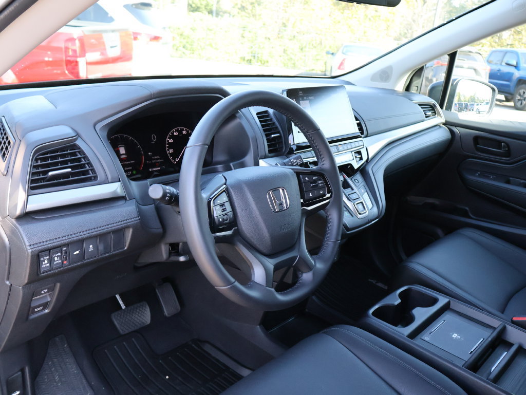 Certified 2025 Honda Odyssey EX-L image 17