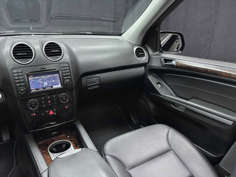 Used 2010 Mercedes-Benz ML 550 4MATIC image 36