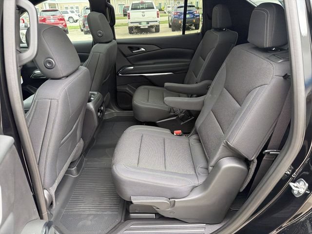 New 2026 Chevrolet Traverse LT w/ Sun and Wheel Package FWD image 24