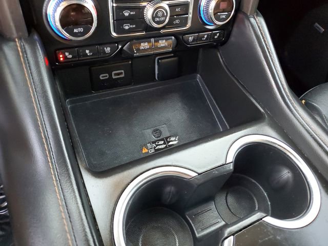 Used 2024 GMC Yukon XL AT4 w/ Technology Package image 23