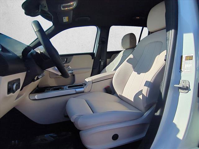 Certified 2025 Mercedes-Benz GLB 250 4MATIC image 16