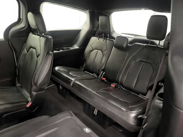 Used 2025 Chrysler Pacifica Select FWD image 24
