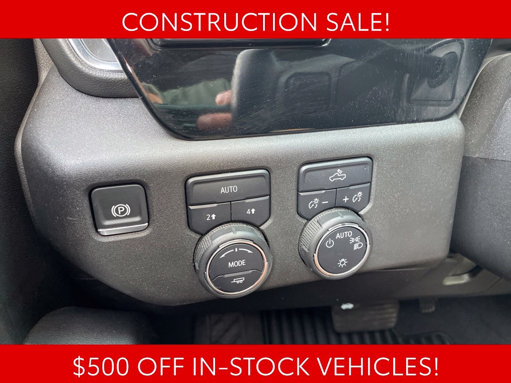 Used 2024 Chevrolet Silverado 1500 LT AWD/4WD image 31