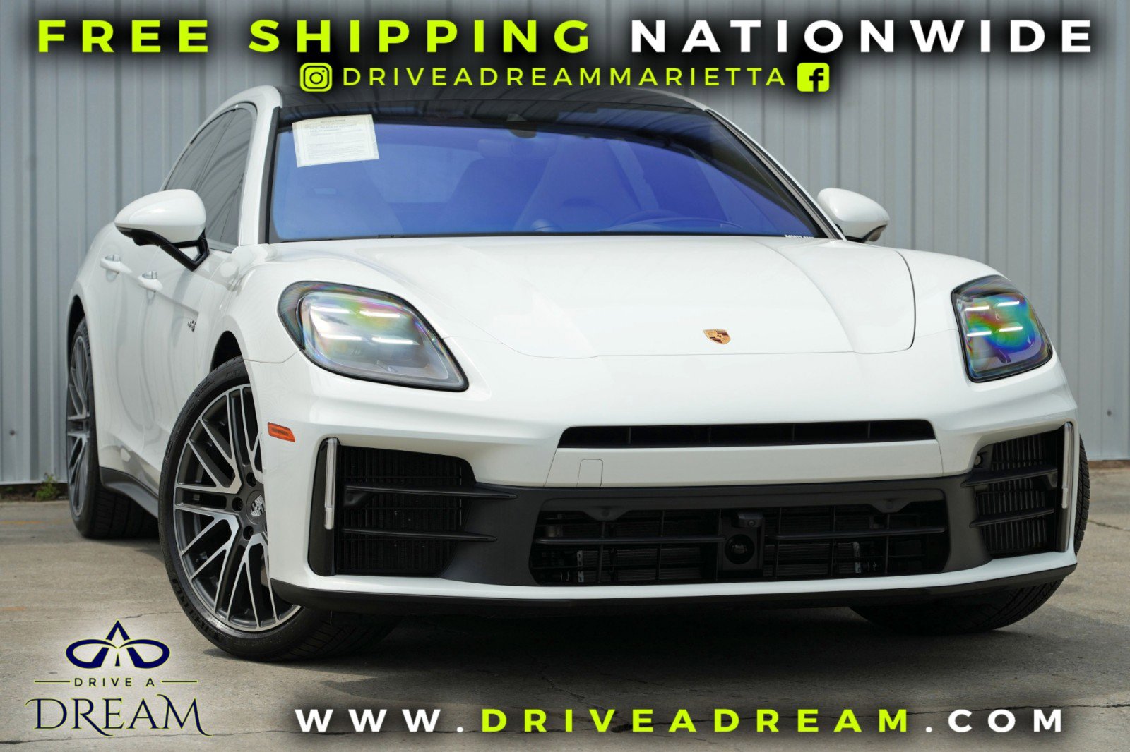 Used 2025 Porsche Panamera 4 w/ Premium Package image 2