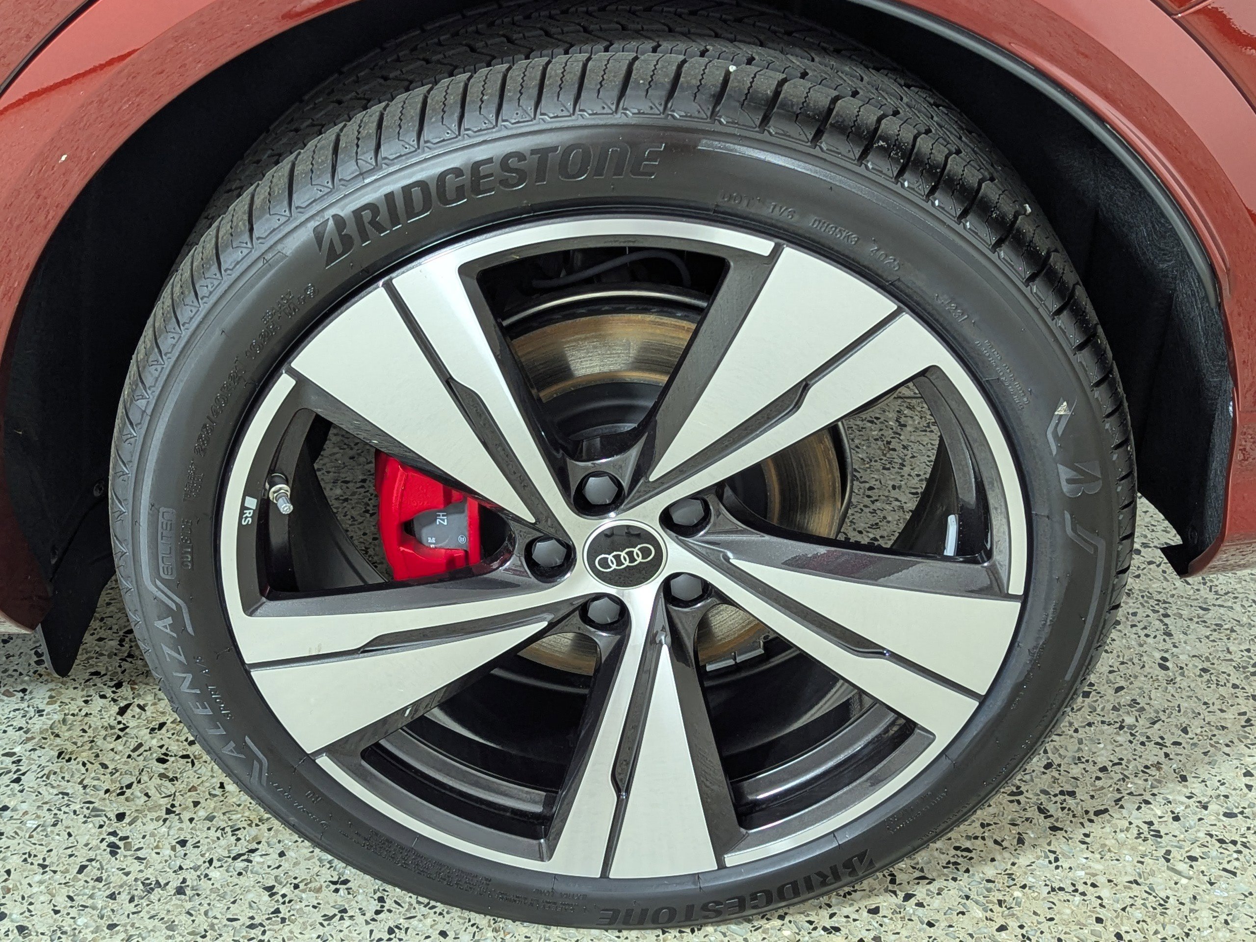 New 2025 Audi SQ5 Premium Plus image 24