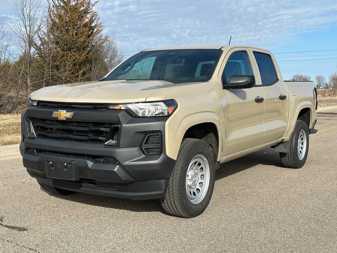 Used 2024 Chevrolet Colorado W/T RWD image 1