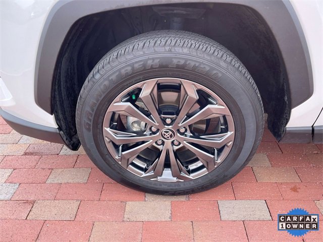 Used 2023 Toyota RAV4 XLE Premium image 10