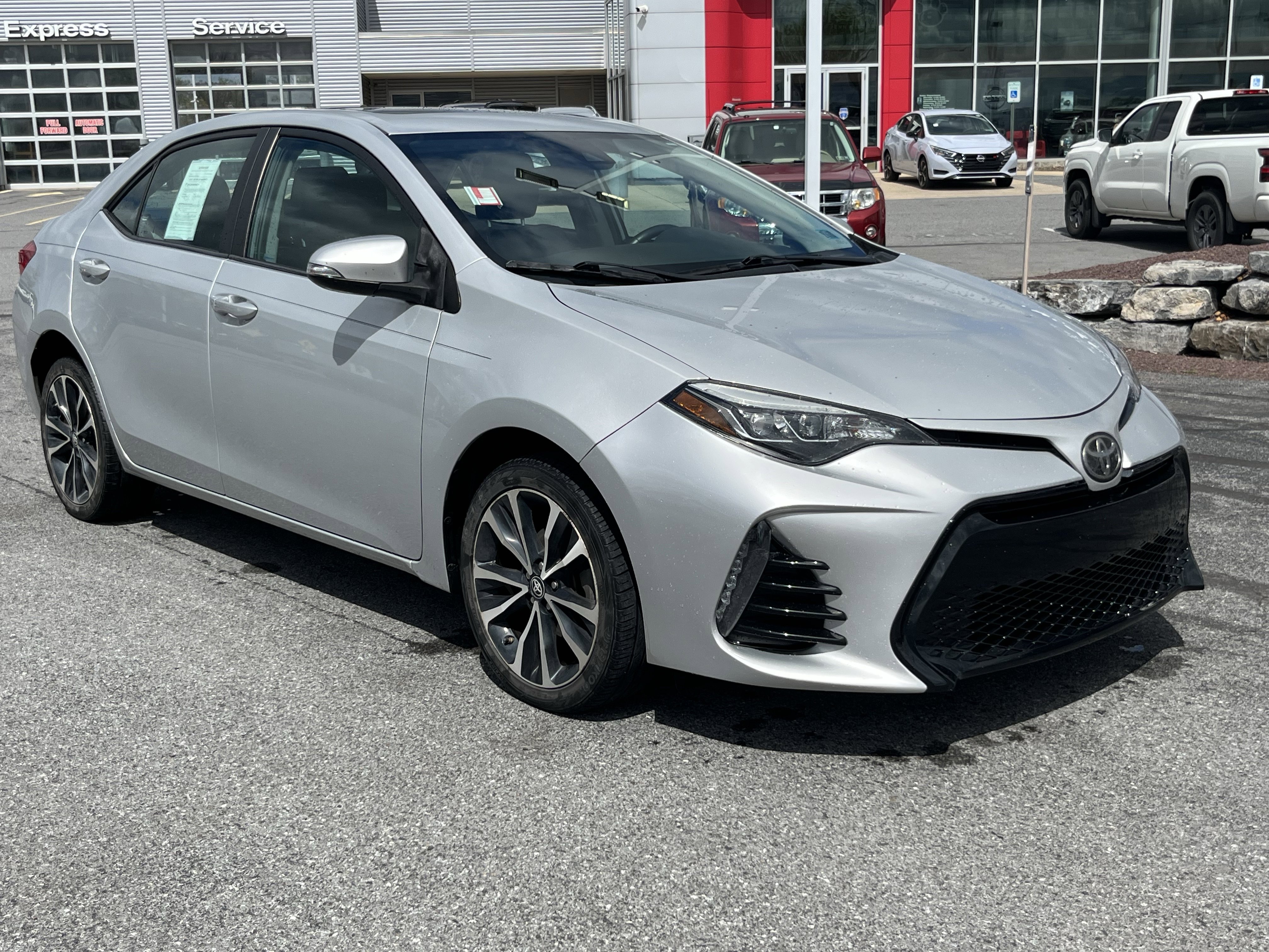 Used 2018 Toyota Corolla SE w/ SE Premium Package