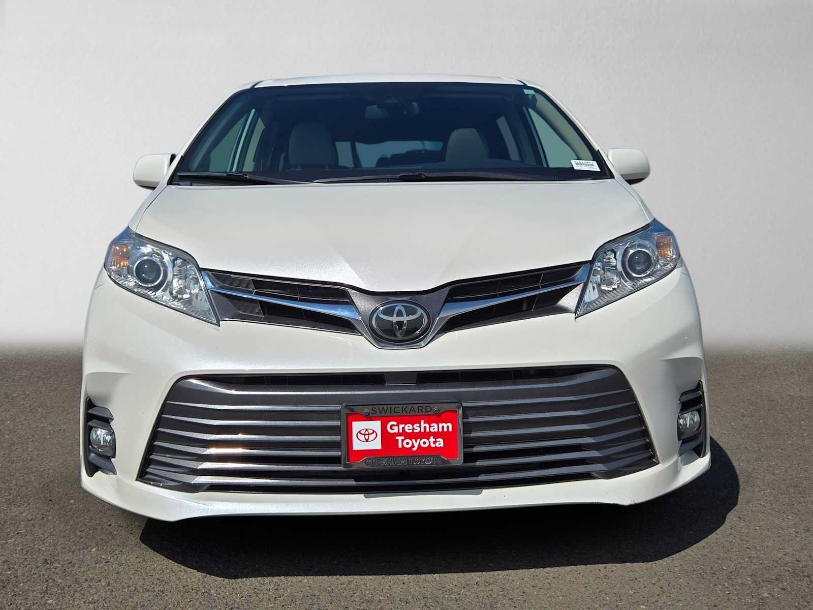 Certified 2020 Toyota Sienna XLE w/ XLE Navigation Package AWD/4WD image 10