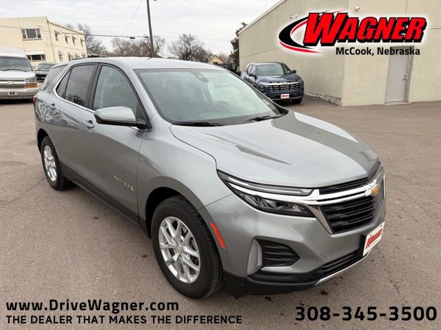 Used 2023 Chevrolet Equinox LT image 1
