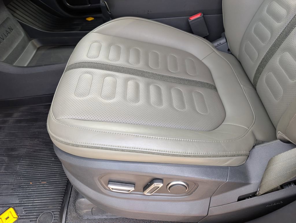 Used 2024 Rivian R1S Adventure AWD/4WD image 15