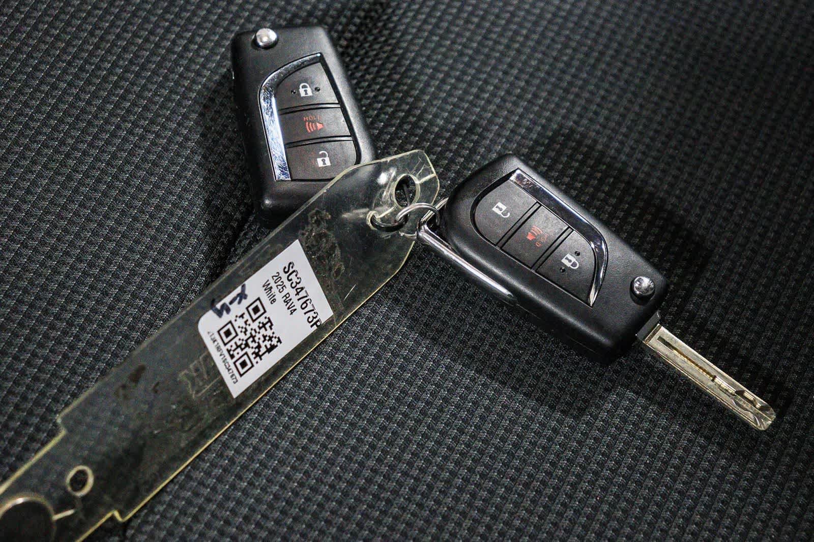 Certified 2025 Toyota RAV4 LE FWD image 29
