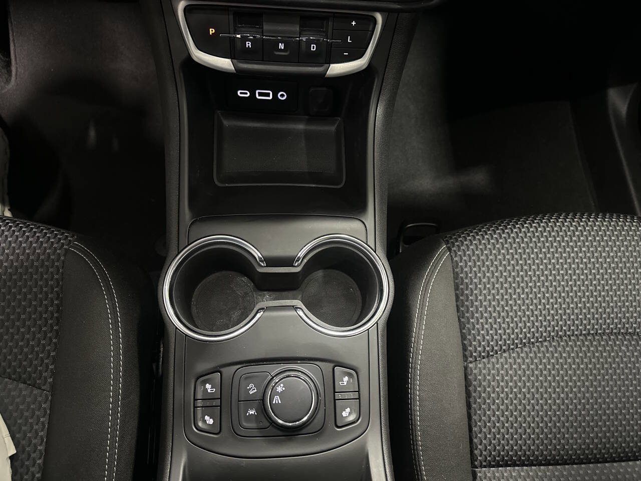 Used 2023 GMC Terrain SLE w/ Driver Convenience Package image 19