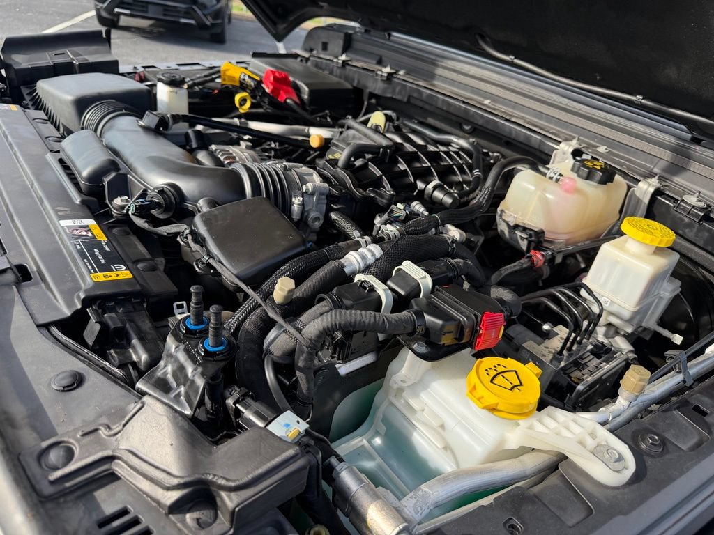 Used 2022 Jeep Gladiator Sport AWD/4WD image 9