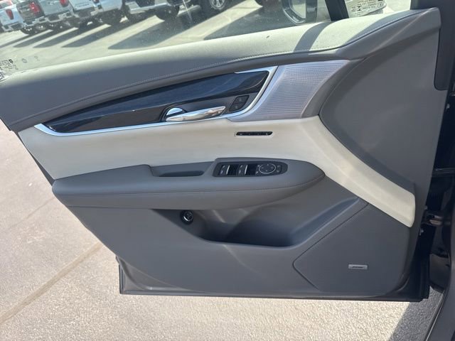 Used 2023 Cadillac XT6 Premium Luxury image 17